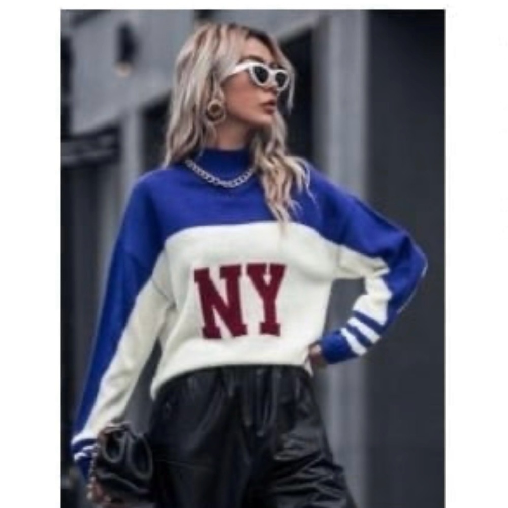Women's SHEIN pullover crewneck NY knitted white/blue sweater